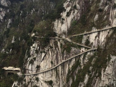 南京天堂寨旅游景区：自然奇观、历史文化、探险乐趣，一起发现美食之旅